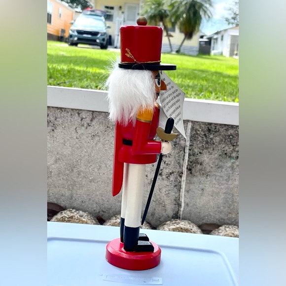 Kurt Adler Nutcracker - Soldier “Heinz” with Accessory Sword - Wood - Picture 4 of 10